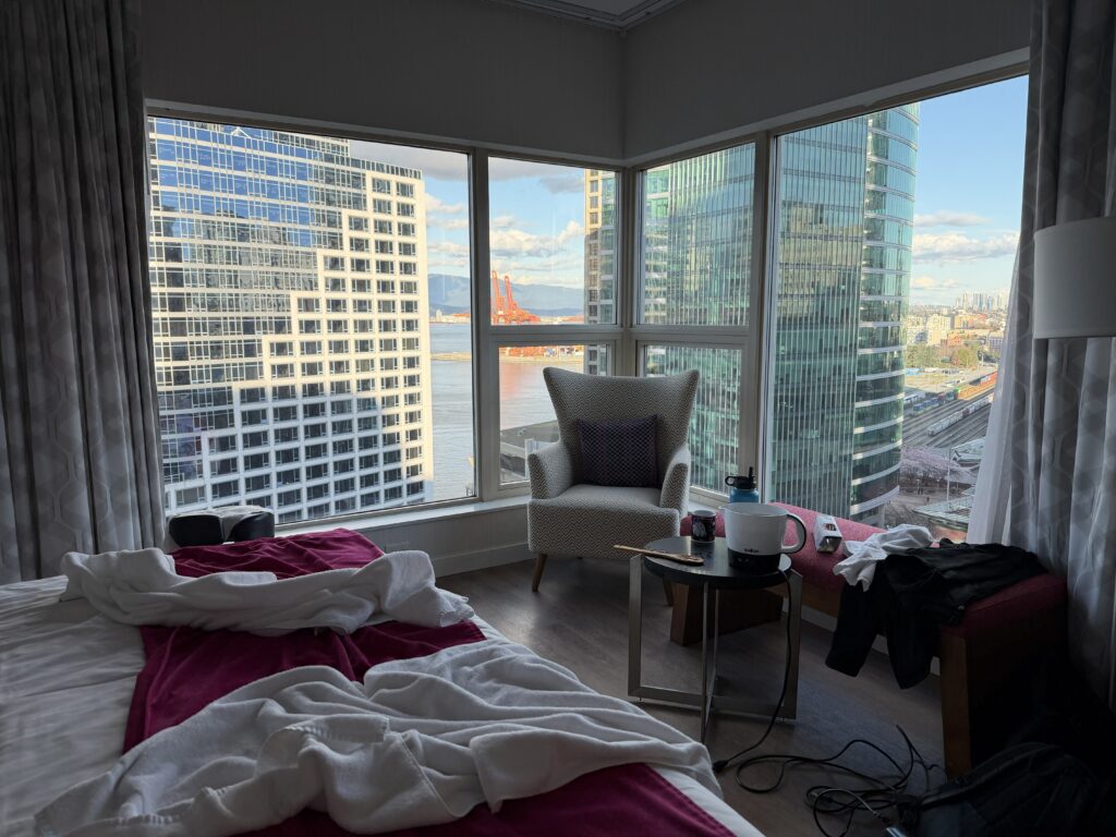 Spoilinghands session at a hotel